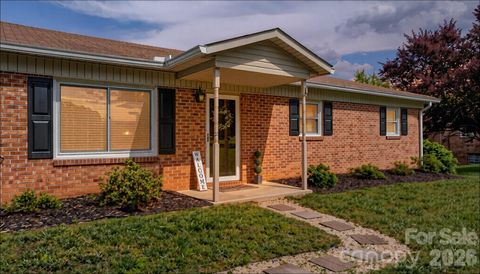 2609 Raintree Street Connelly Springs NC 28612