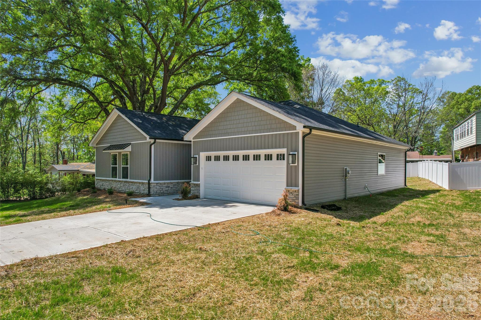 321 Henderson Circle