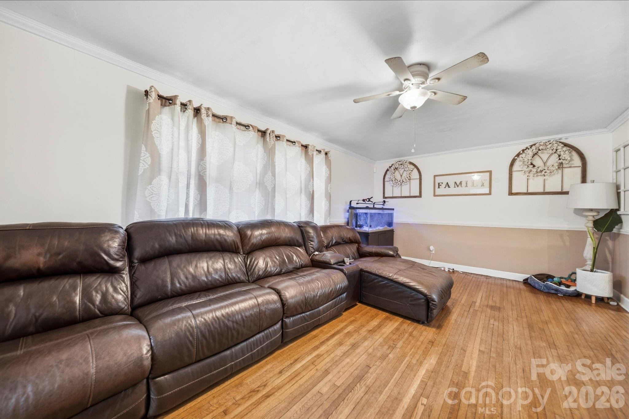 1636 Carolina Circle