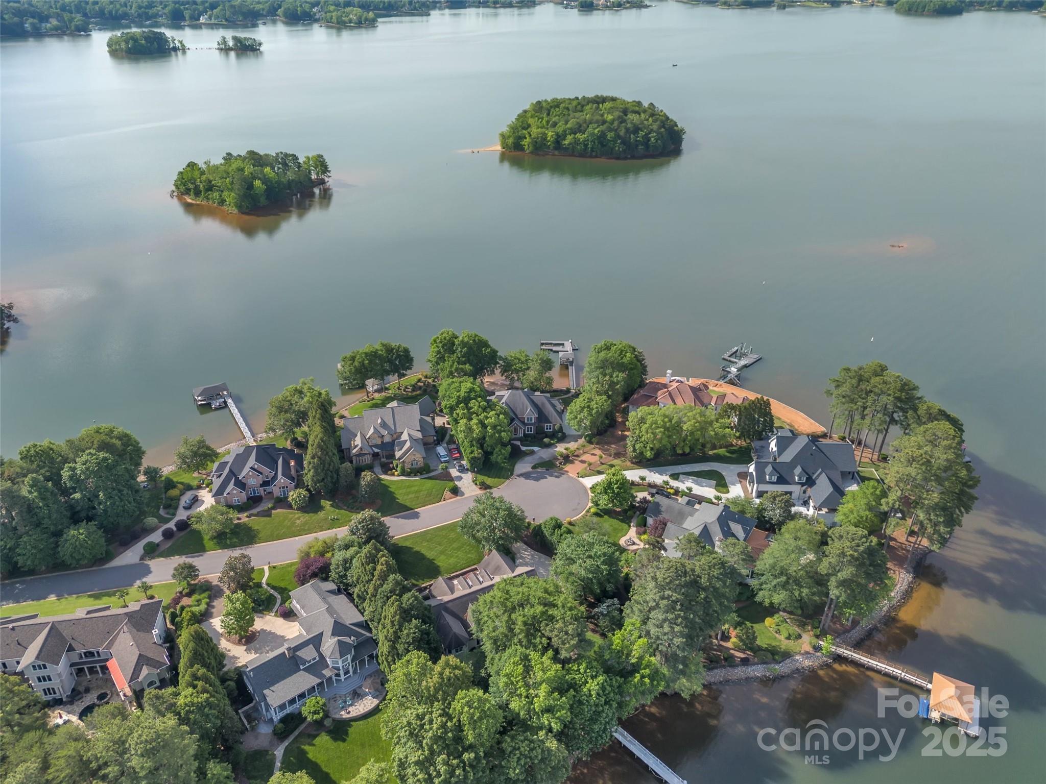 The Harbour At The Pointe - Residential