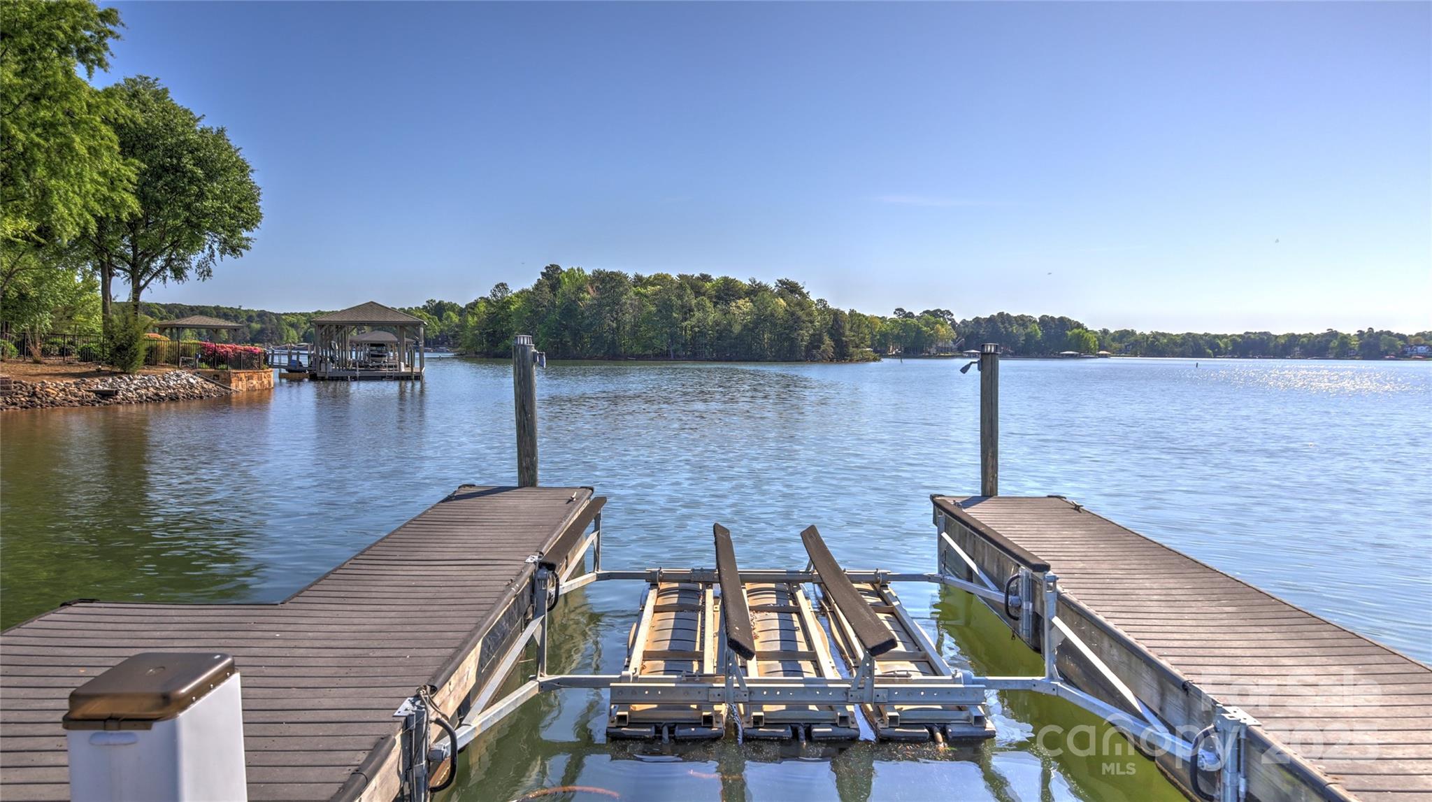 The Harbour At The Pointe - Residential