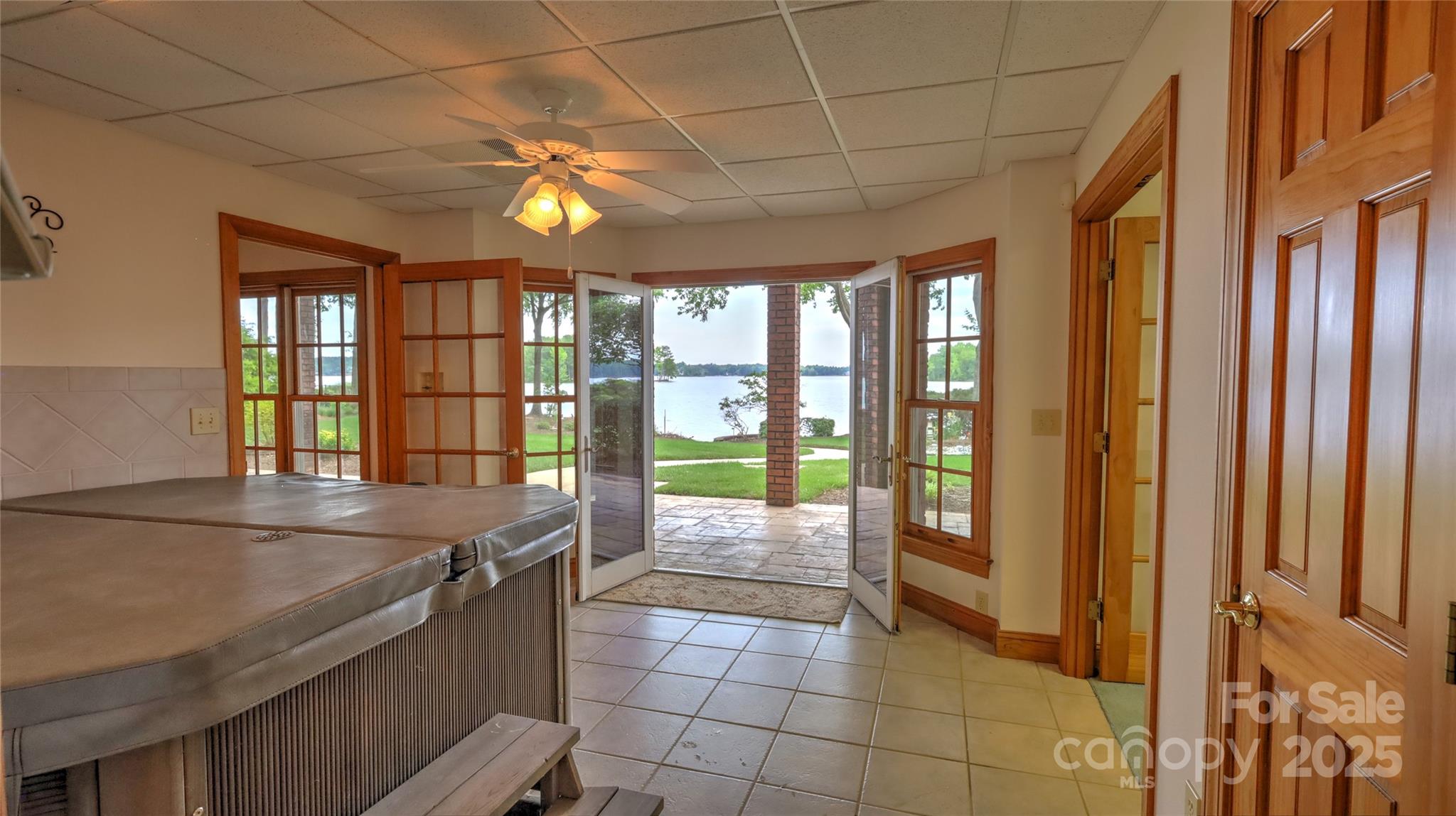 The Harbour At The Pointe - Residential