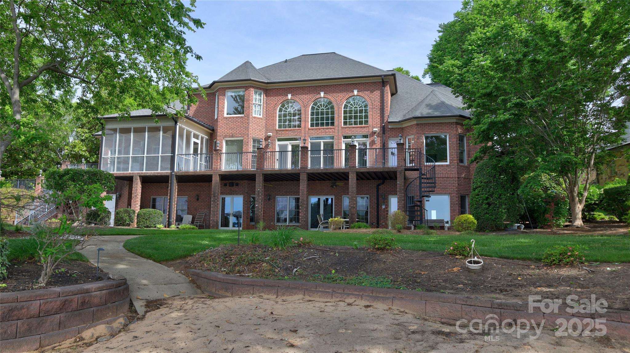 The Harbour At The Pointe - Residential