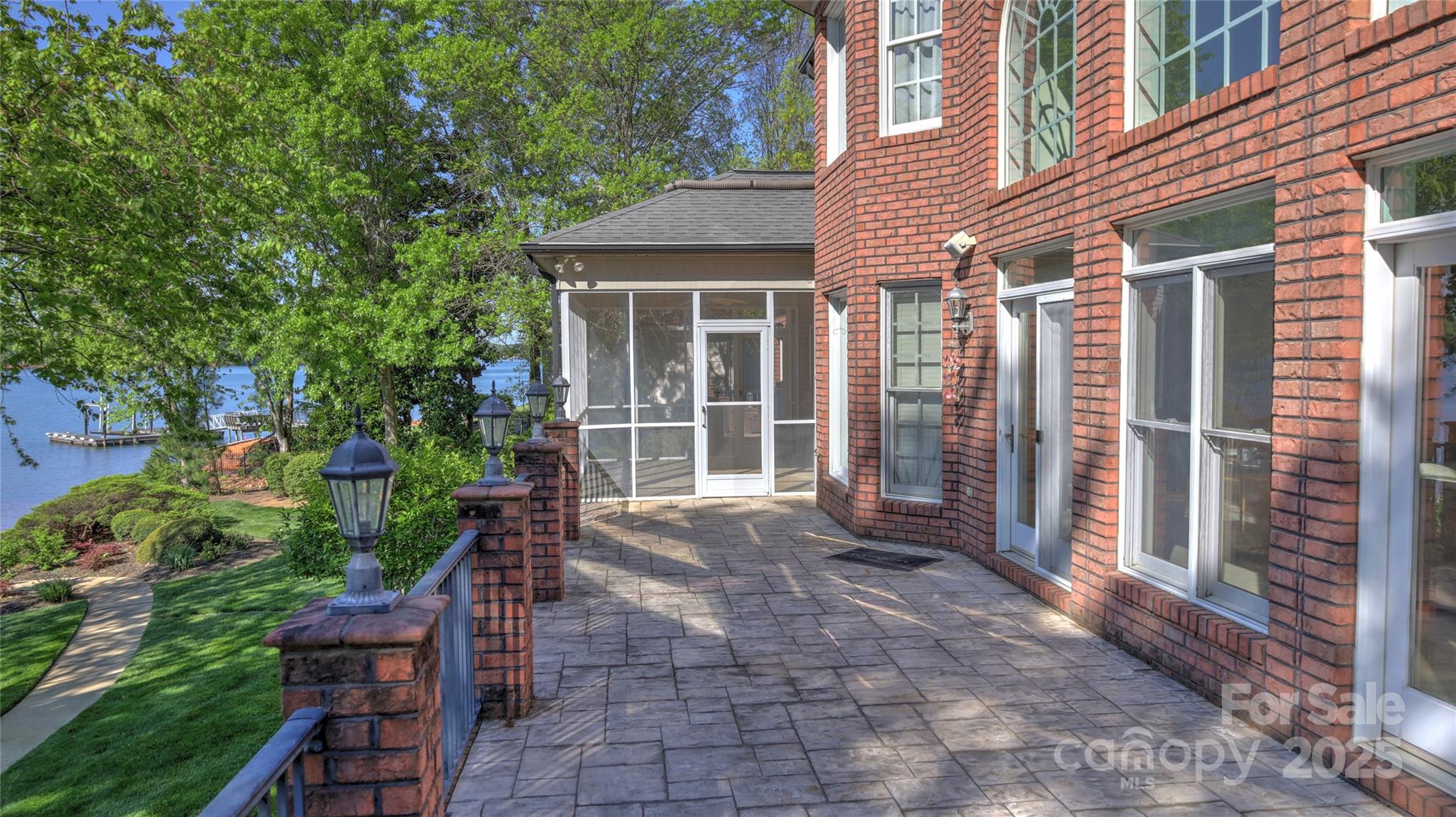 The Harbour At The Pointe - Residential