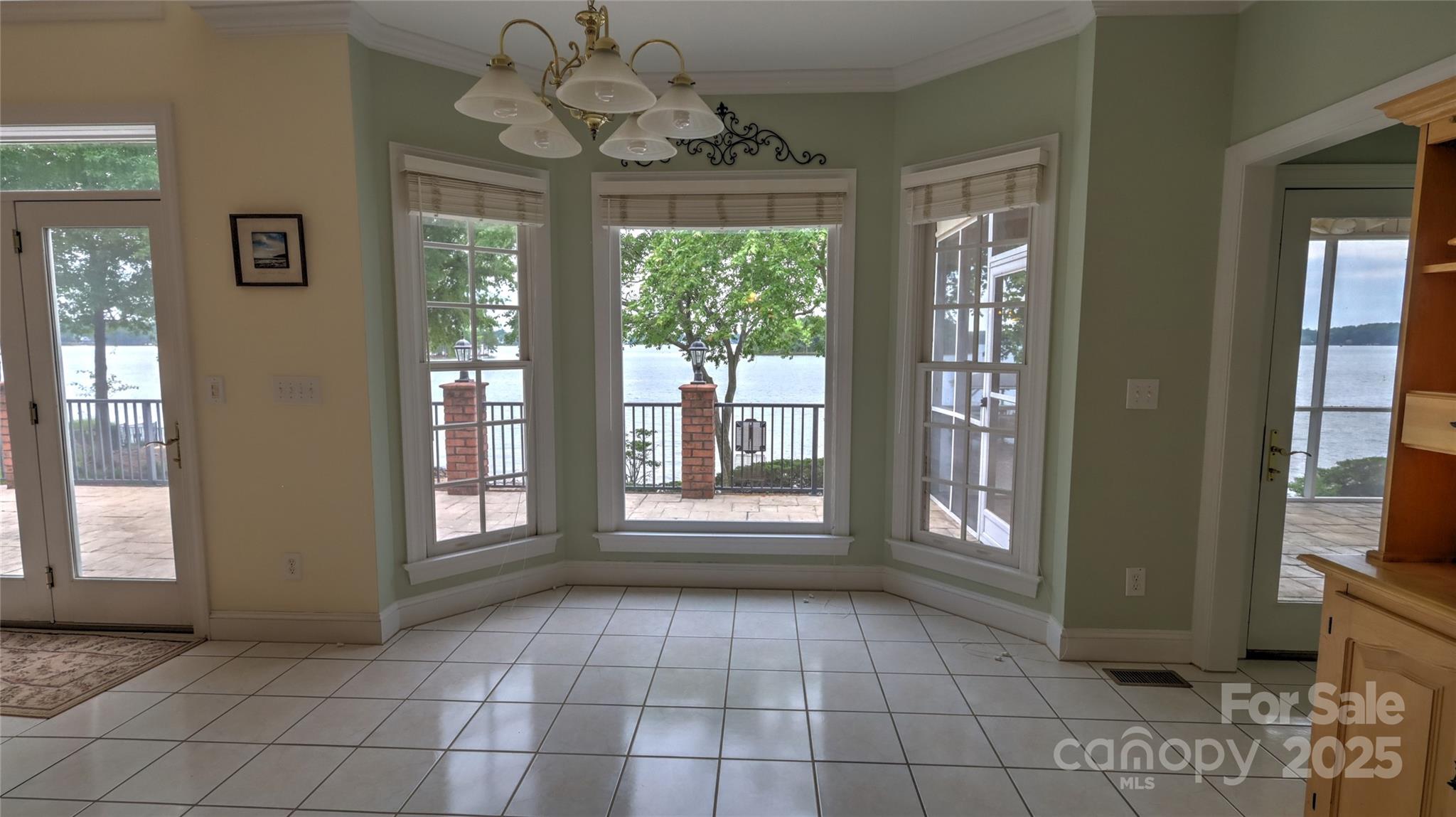 The Harbour At The Pointe - Residential