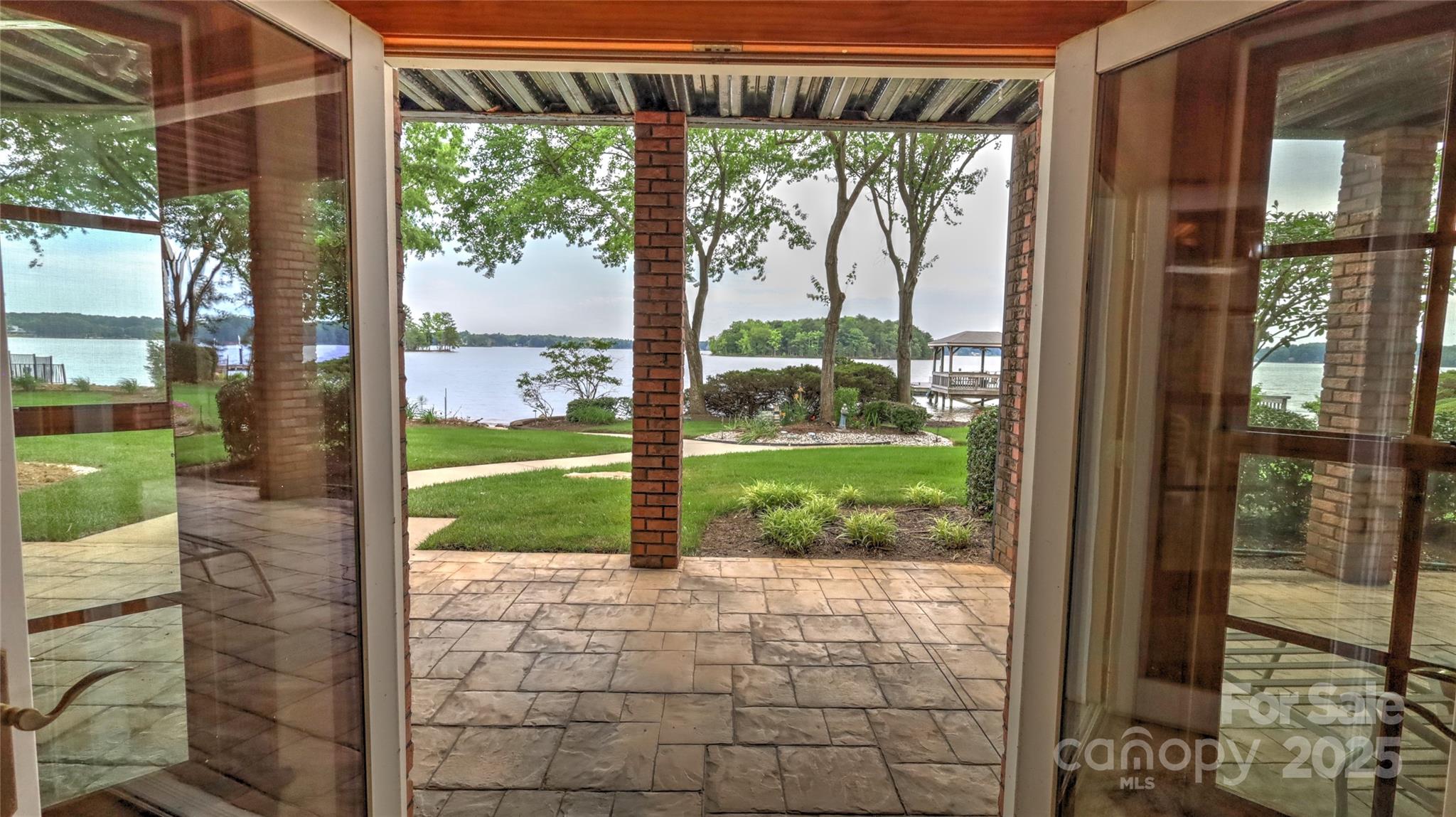 The Harbour At The Pointe - Residential