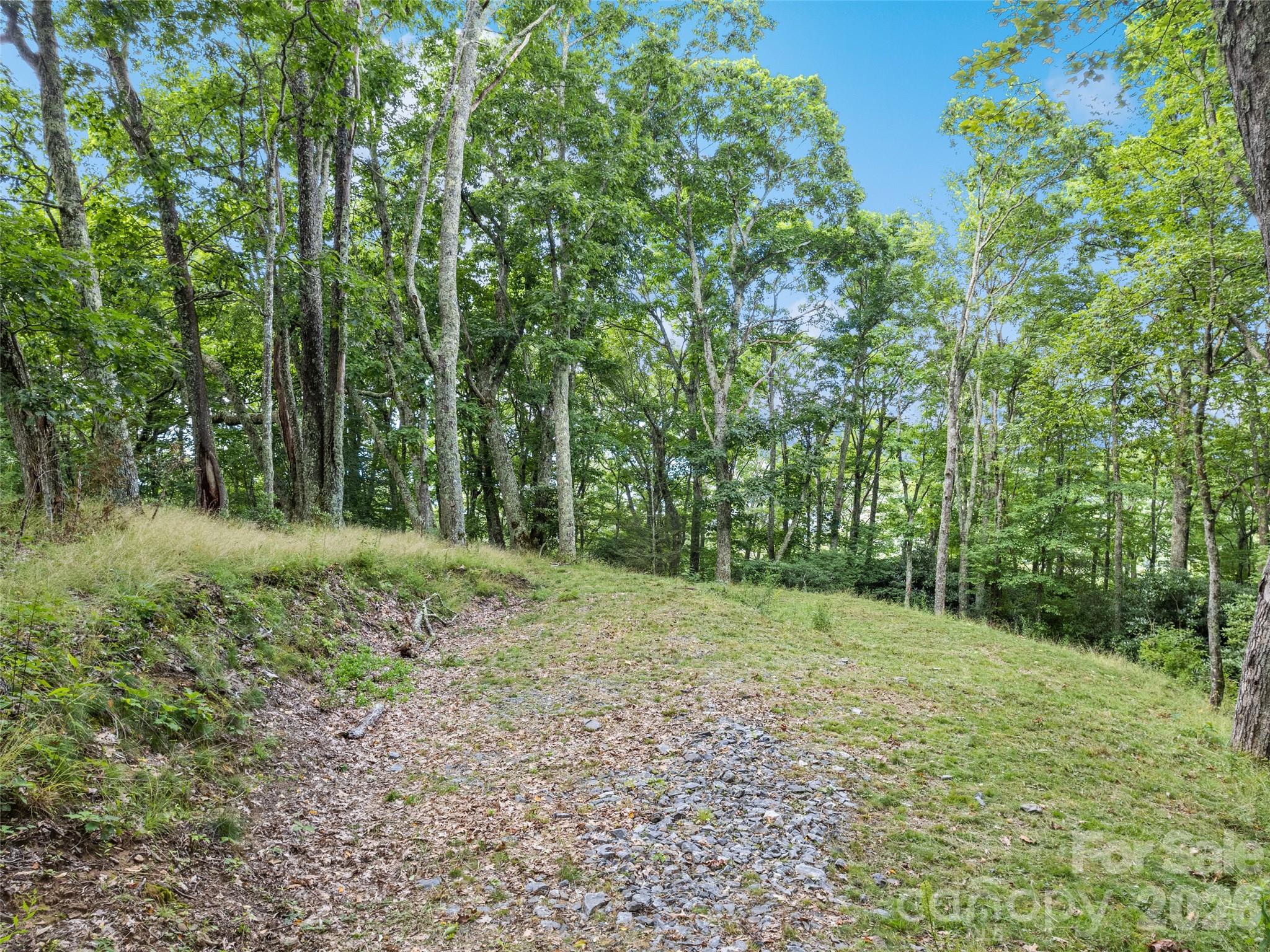 000 Wagon Trail Road