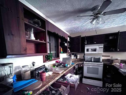 A home in Hayesville