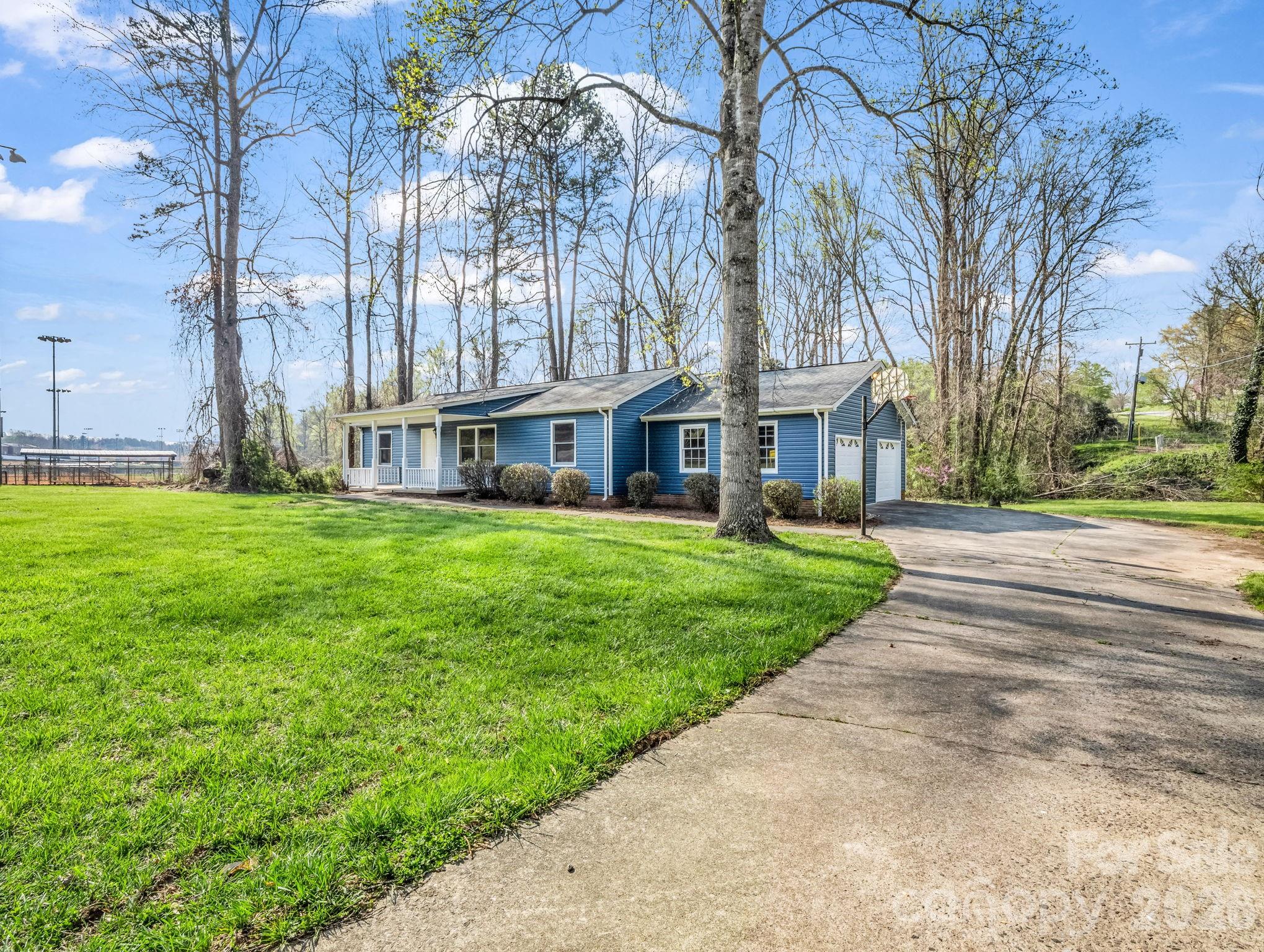 347 Crestview Street