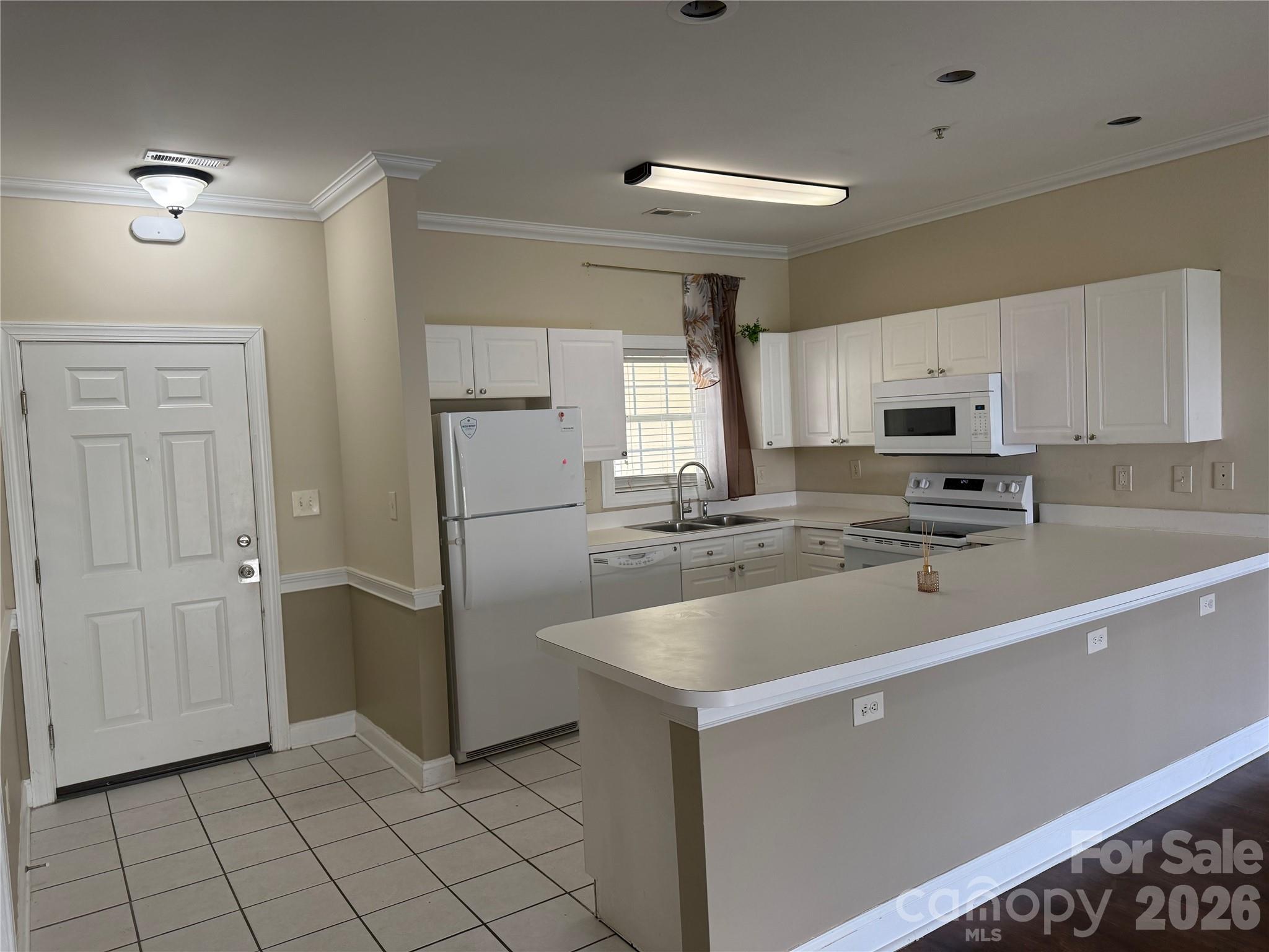 8913 Meadow Vista Road