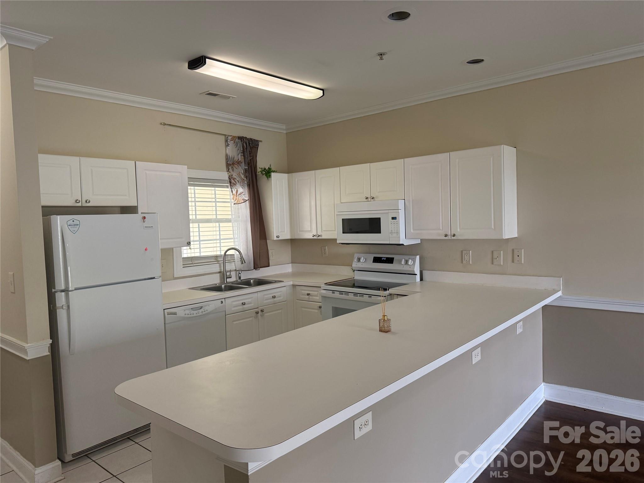 8913 Meadow Vista Road