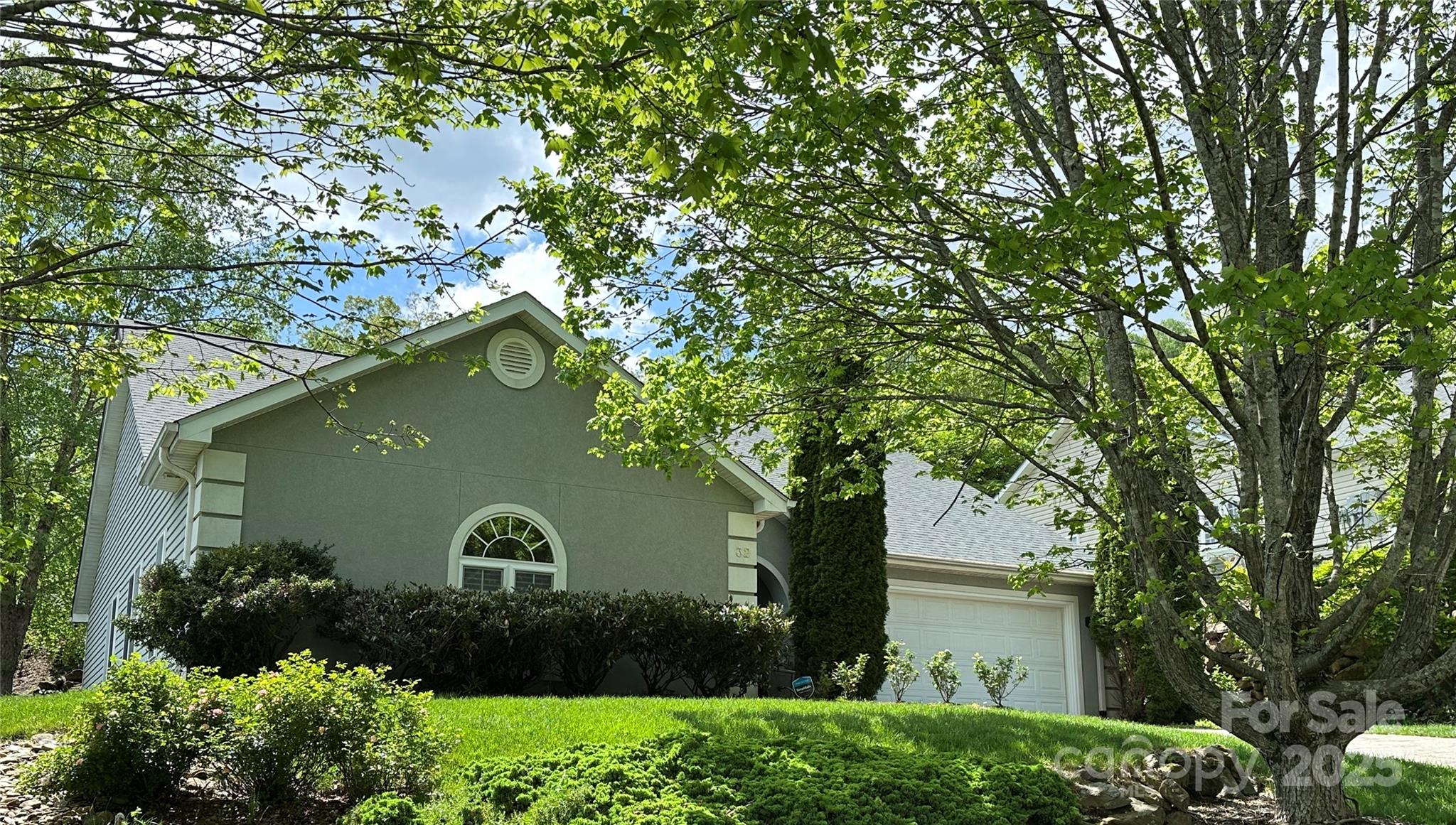 32 Stonebridge Drive