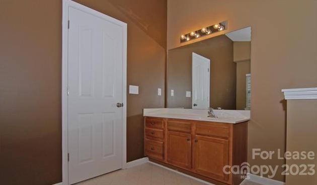 Duncan Gardens - Residential Lease