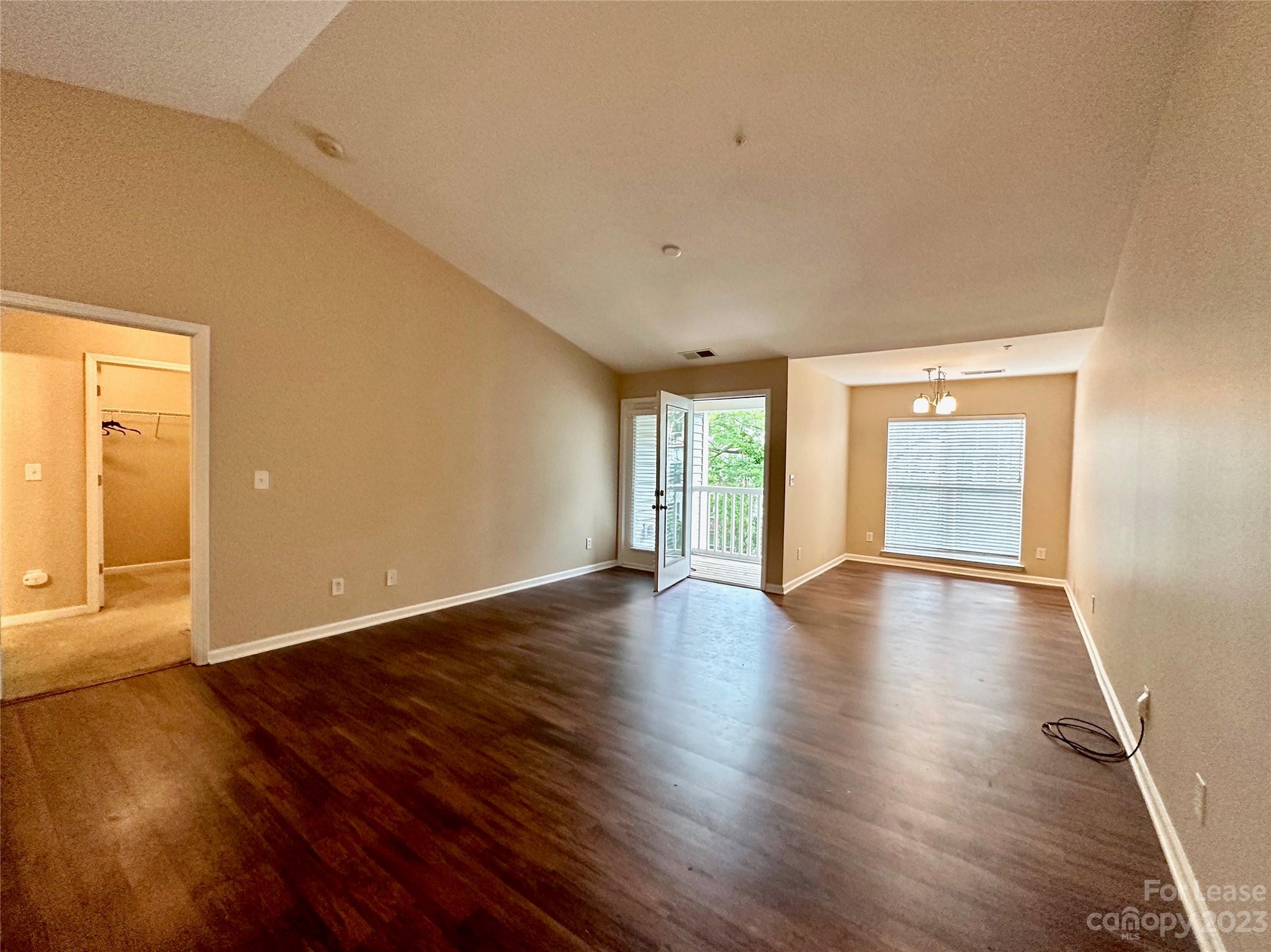 Duncan Gardens - Residential Lease