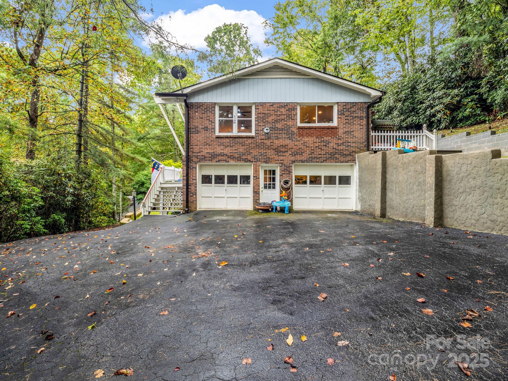 Long John Mt Estates - Residential