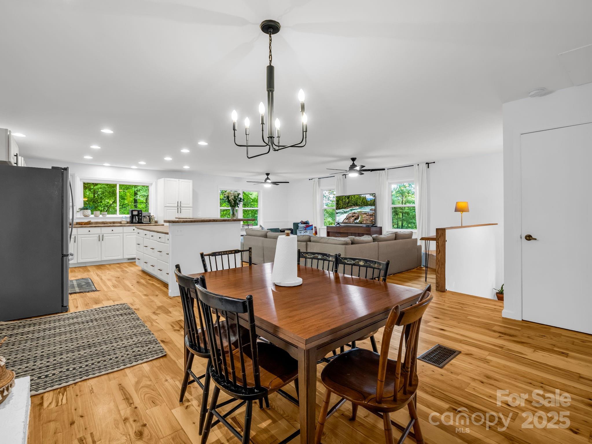 Long John Mt Estates - Residential