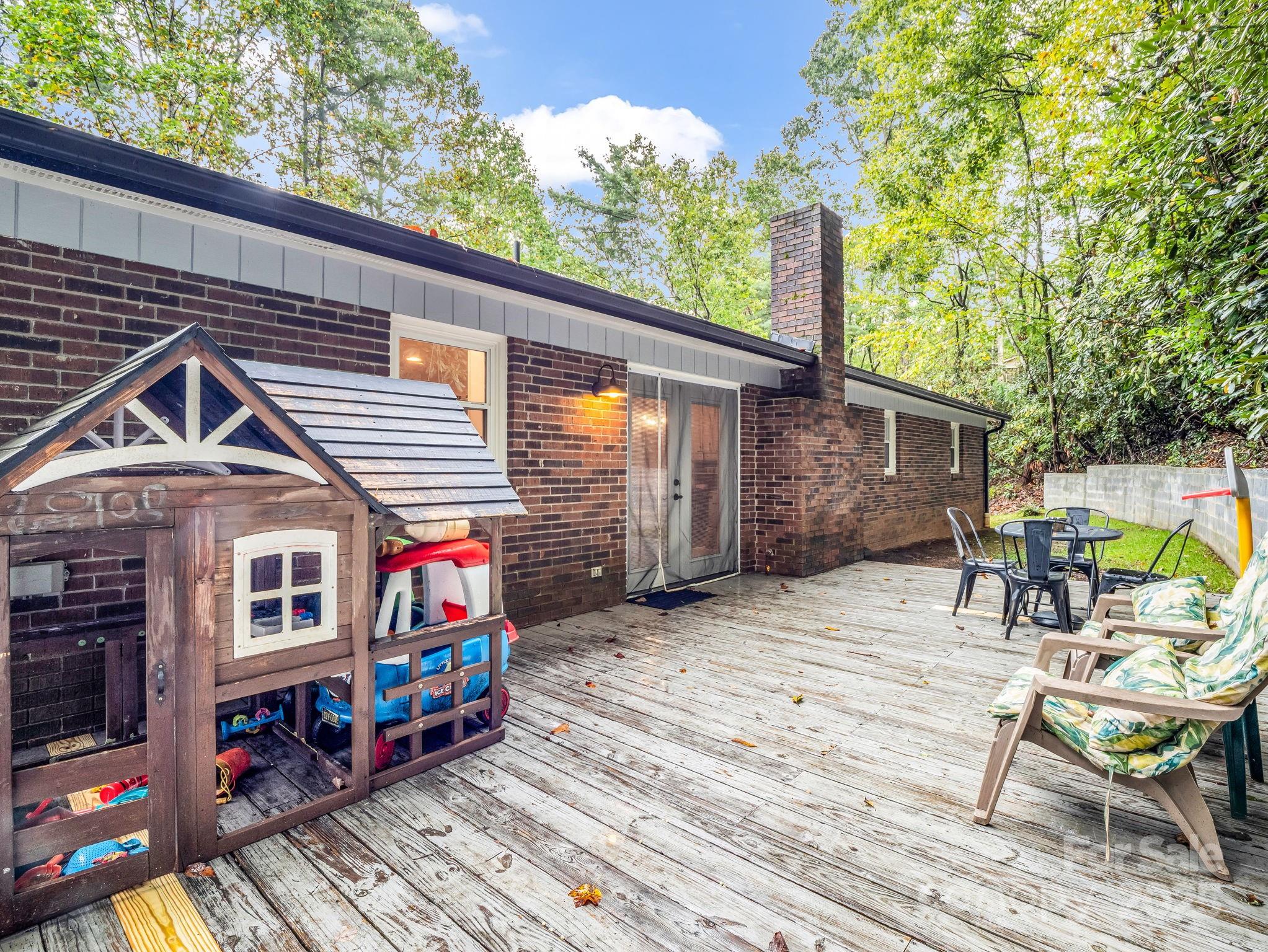 Long John Mt Estates - Residential