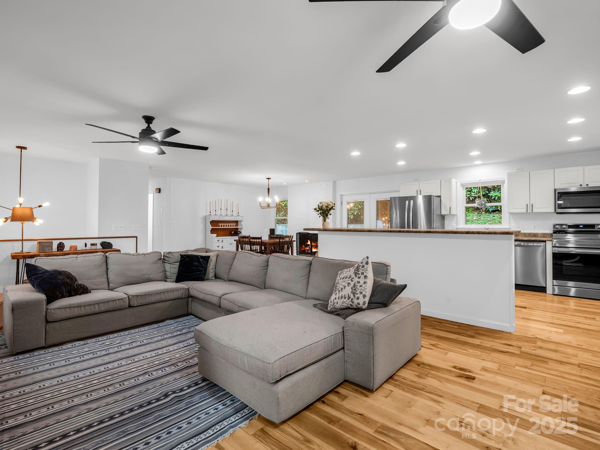 Long John Mt Estates - Residential