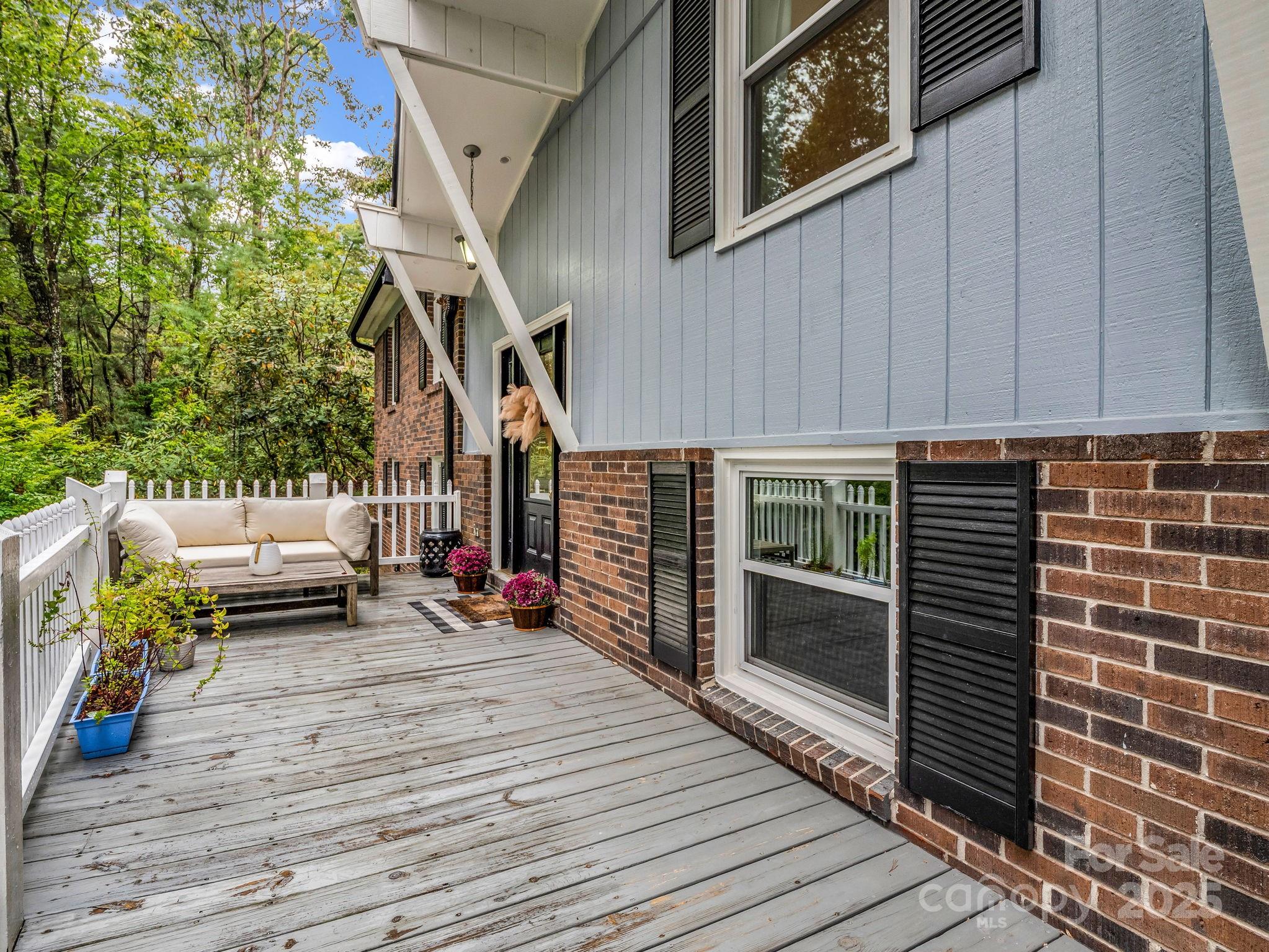 Long John Mt Estates - Residential