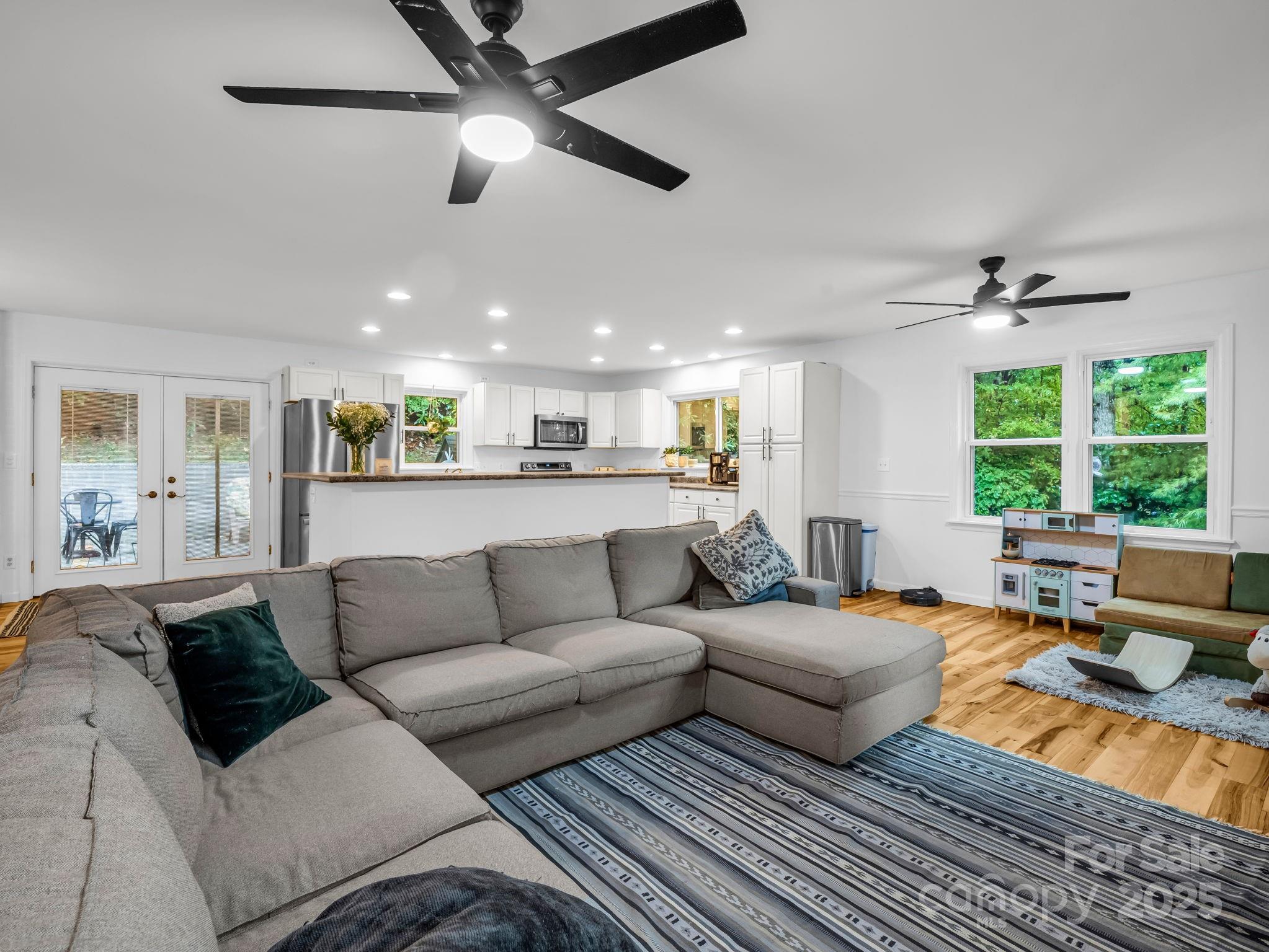 Long John Mt Estates - Residential