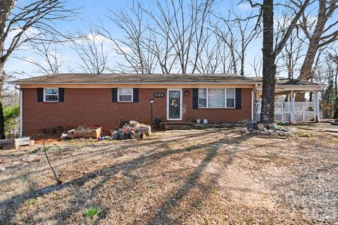 508 Pineywood Road Thomasville NC 27360