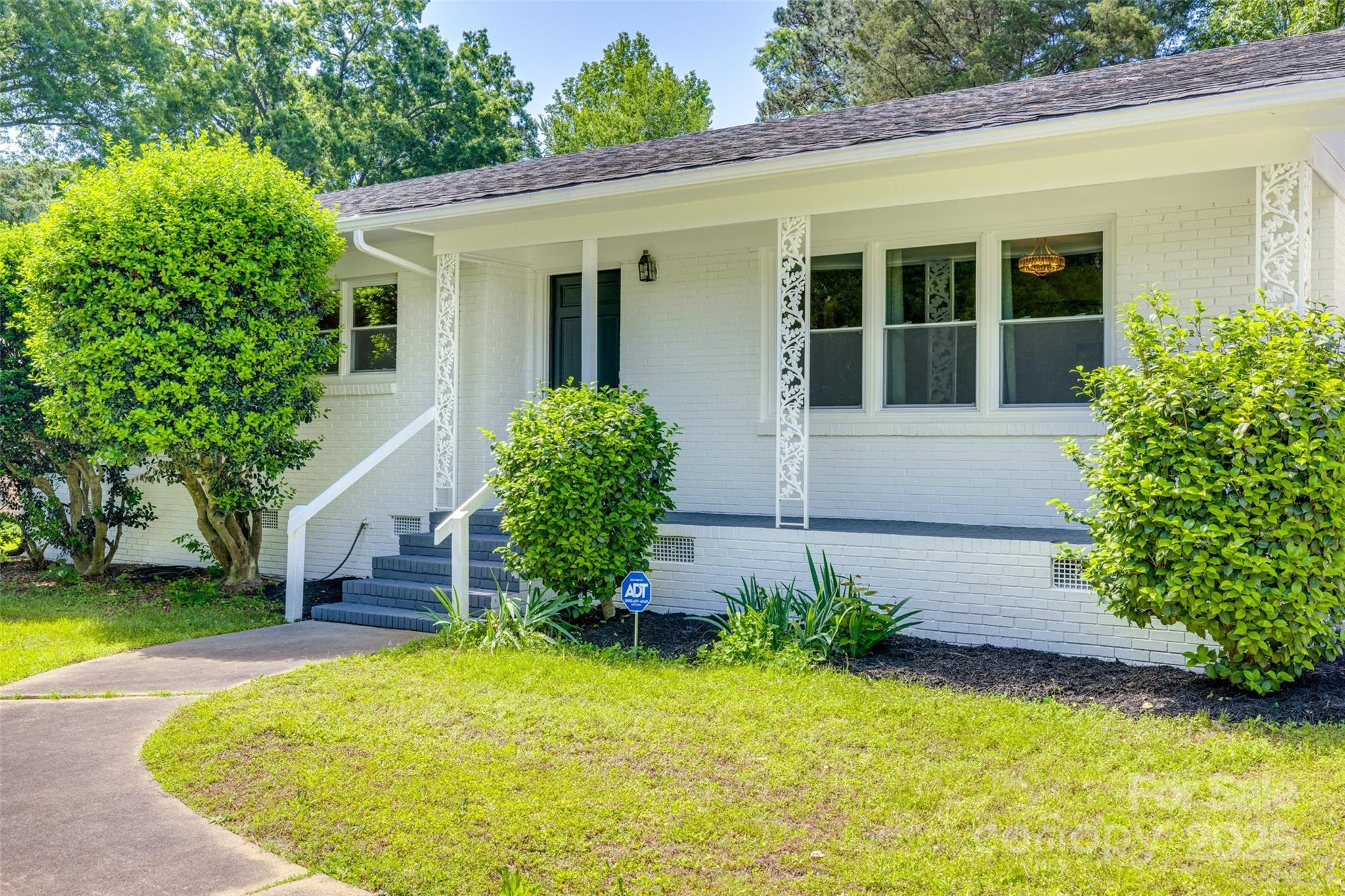 1423 Ebinport Road