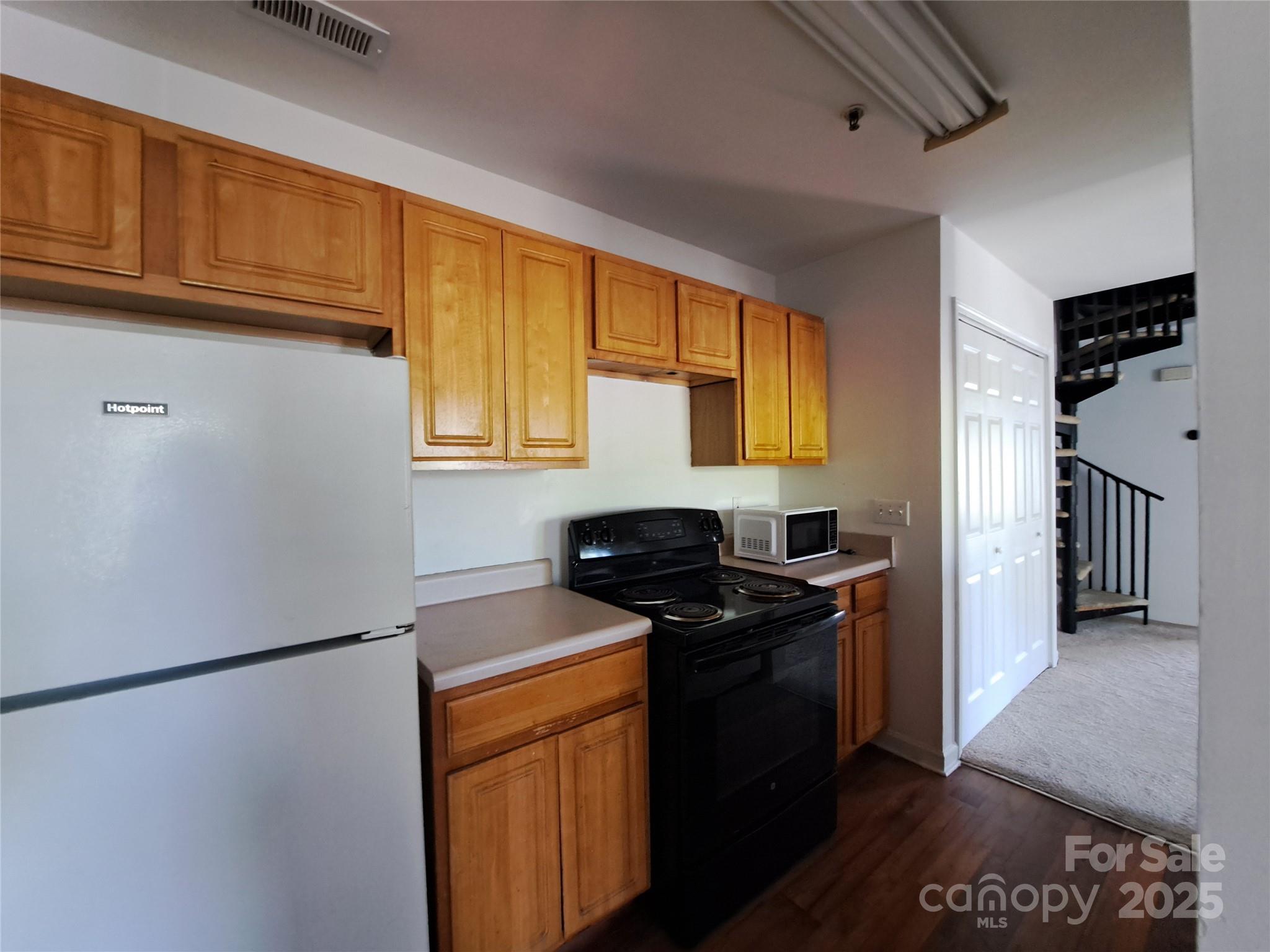 Carya Pond Condo Homes - Residential