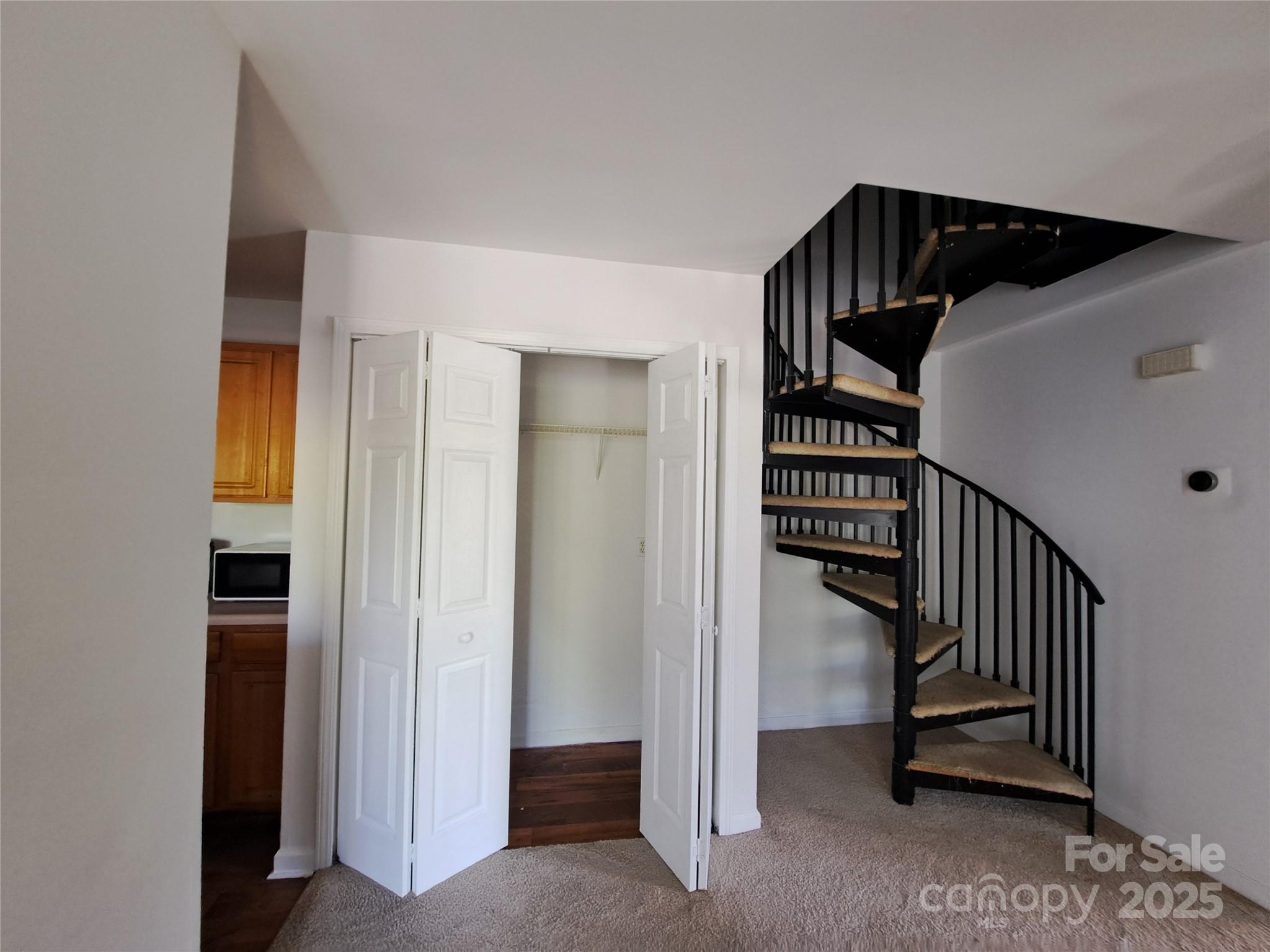 Carya Pond Condo Homes - Residential