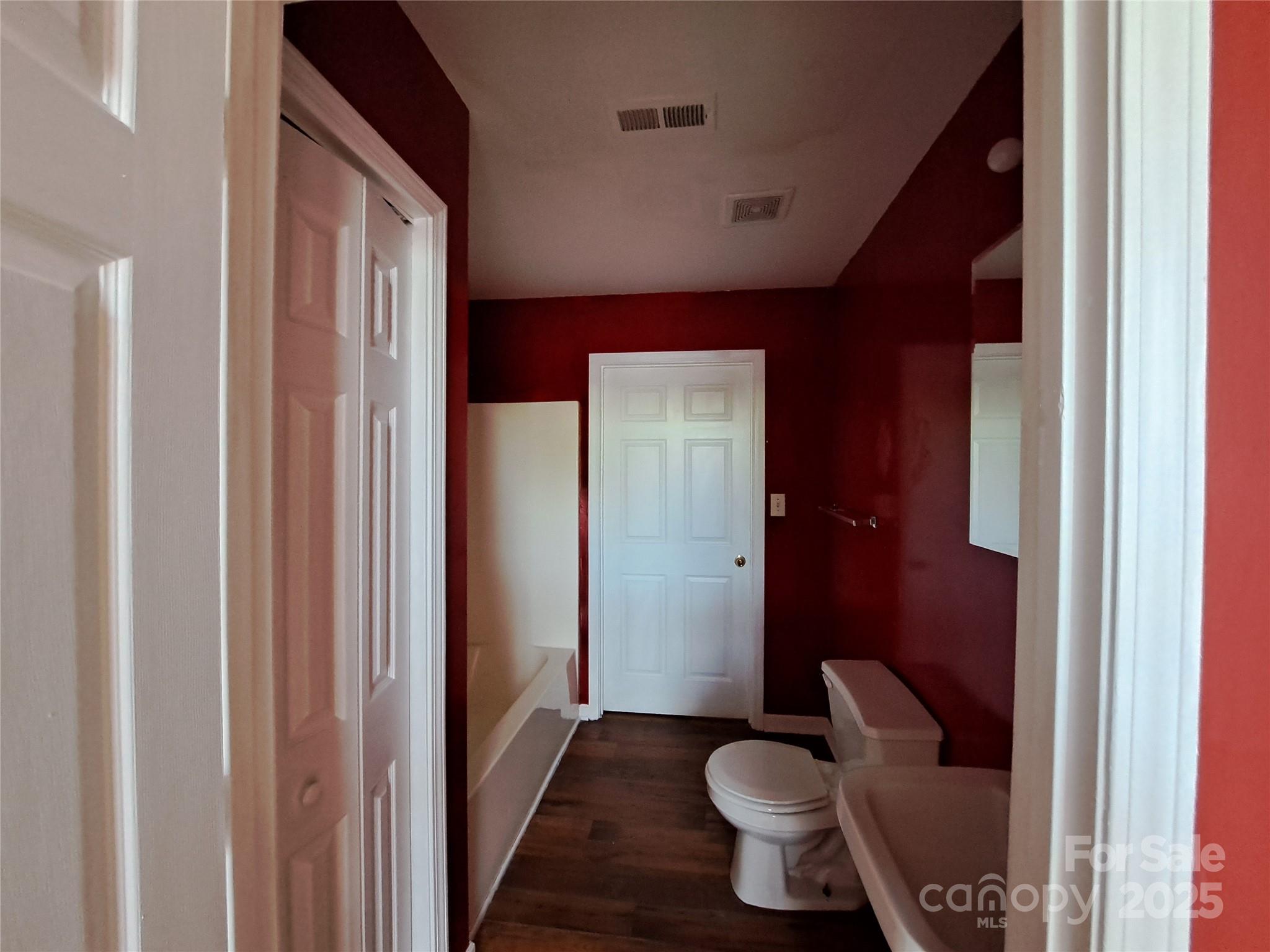 Carya Pond Condo Homes - Residential