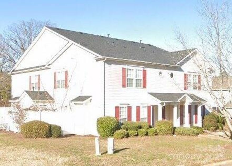 Great Rental unit. Lease in effect until May 1, 2026. Great unit for investor. Only attached to one other unit. Current rent is 1150. Lease expires May 1st. Market rent is 16-1800.