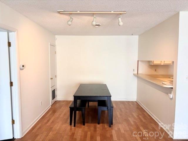 Ravencroft Condominiums - Residential