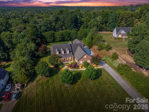 Photo of 961 Colleton Meadow Drive #37, Clover, SC 29710 (MLS # 4402117)