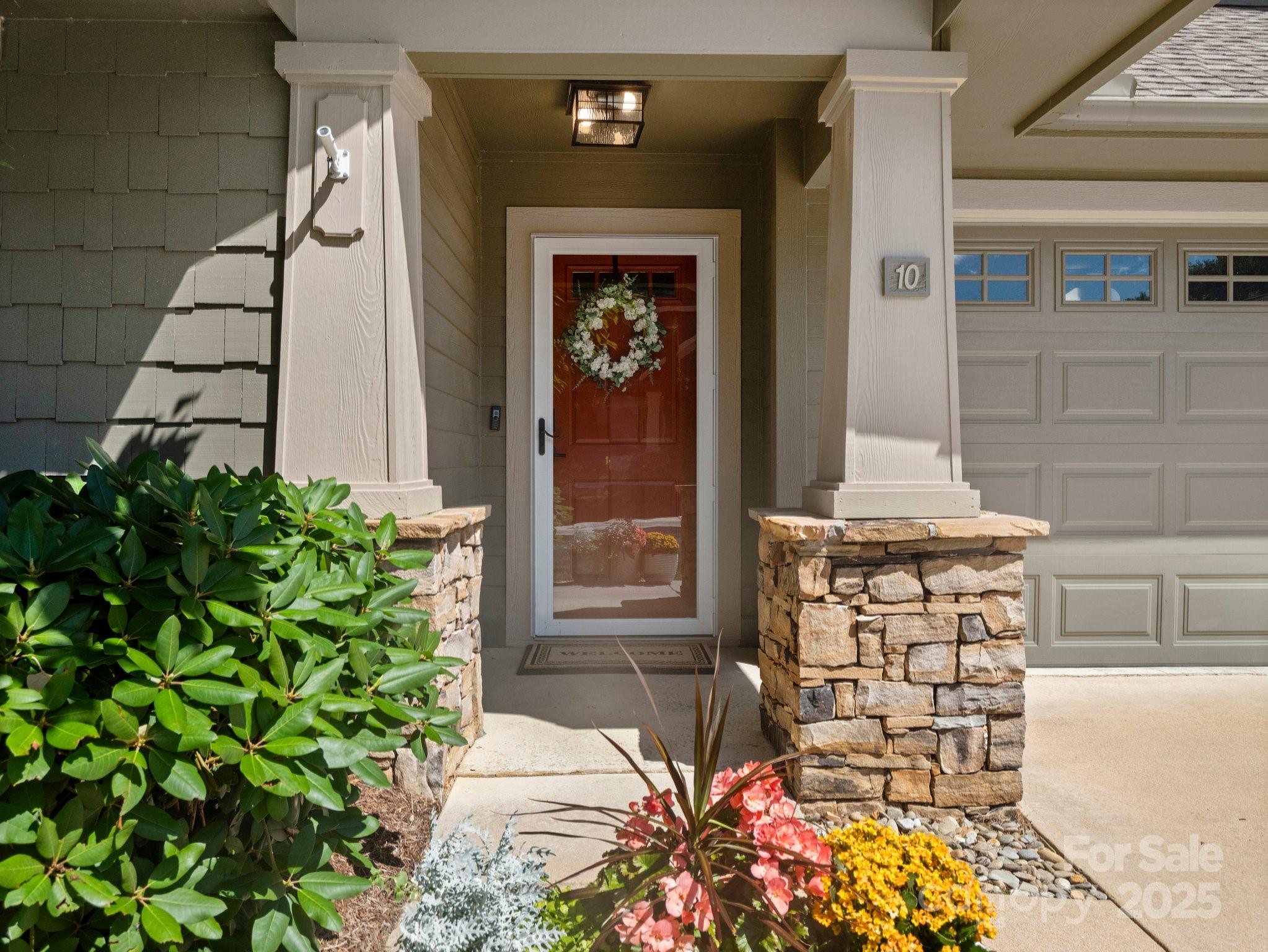 10 Gray Wolf Lane