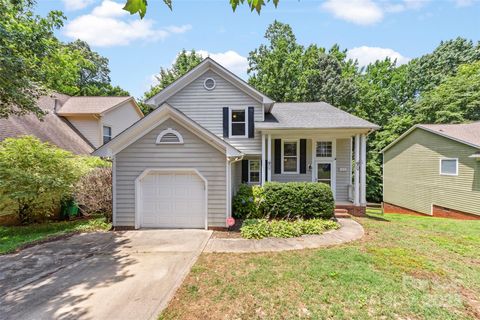 7425 Hubbard Woods Road Charlotte NC 28269