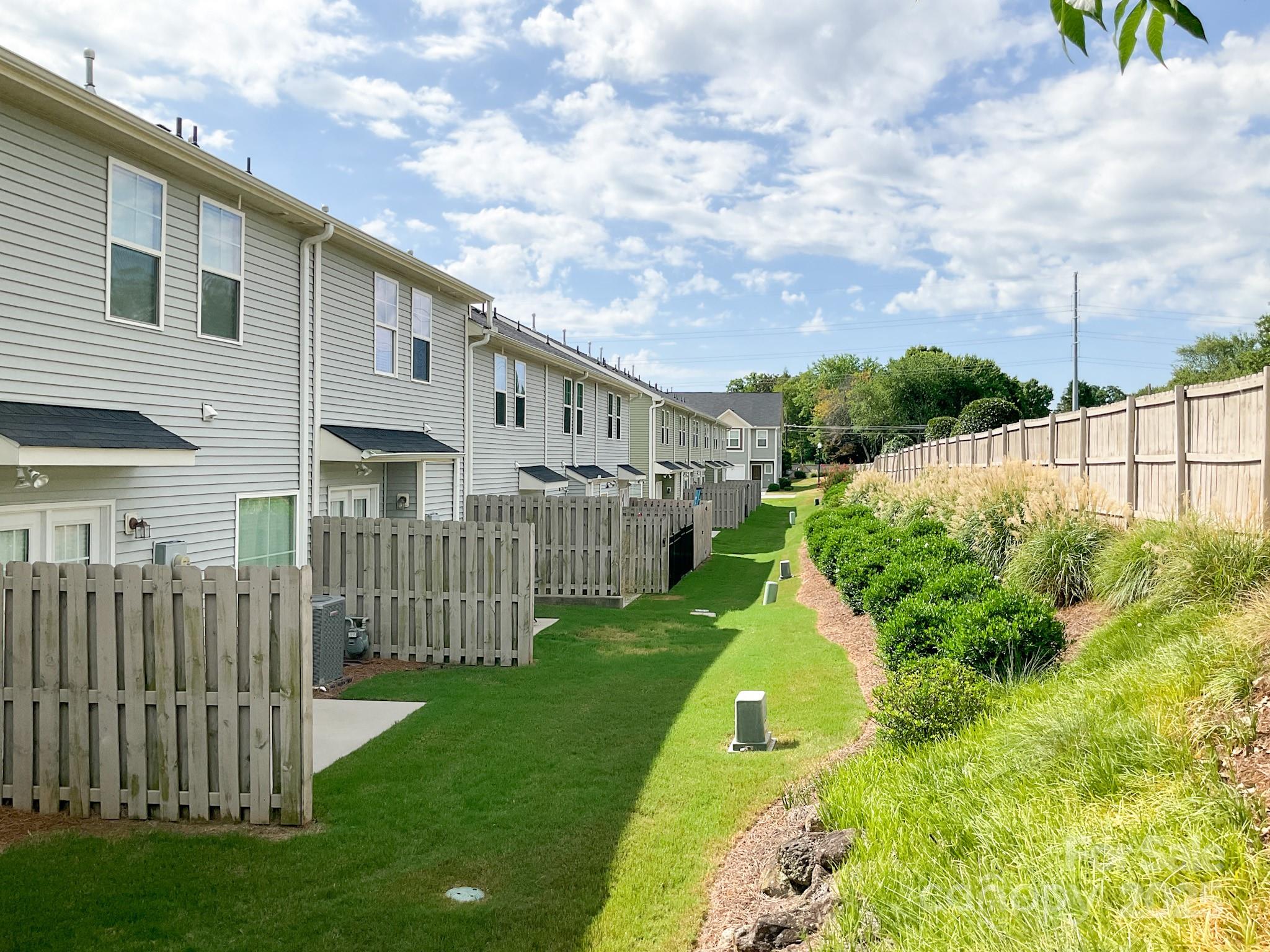 The Townes at Eastside - Residential