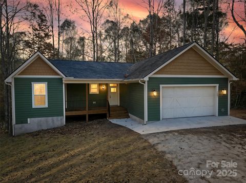 Photo of 1462 Brightwater Road, Hendersonville, NC 28739 (MLS # 4312363)