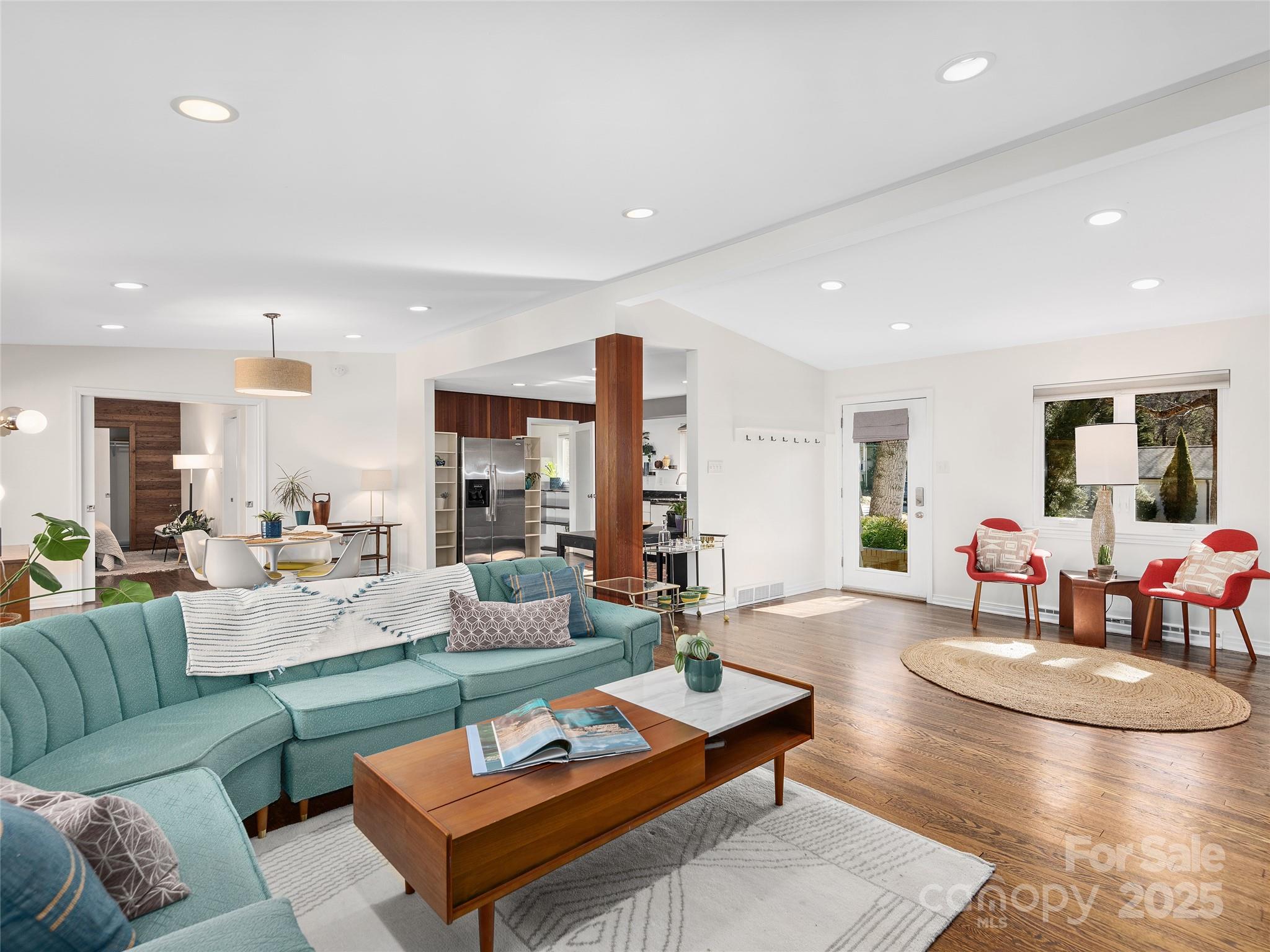10 Woodcrest Road