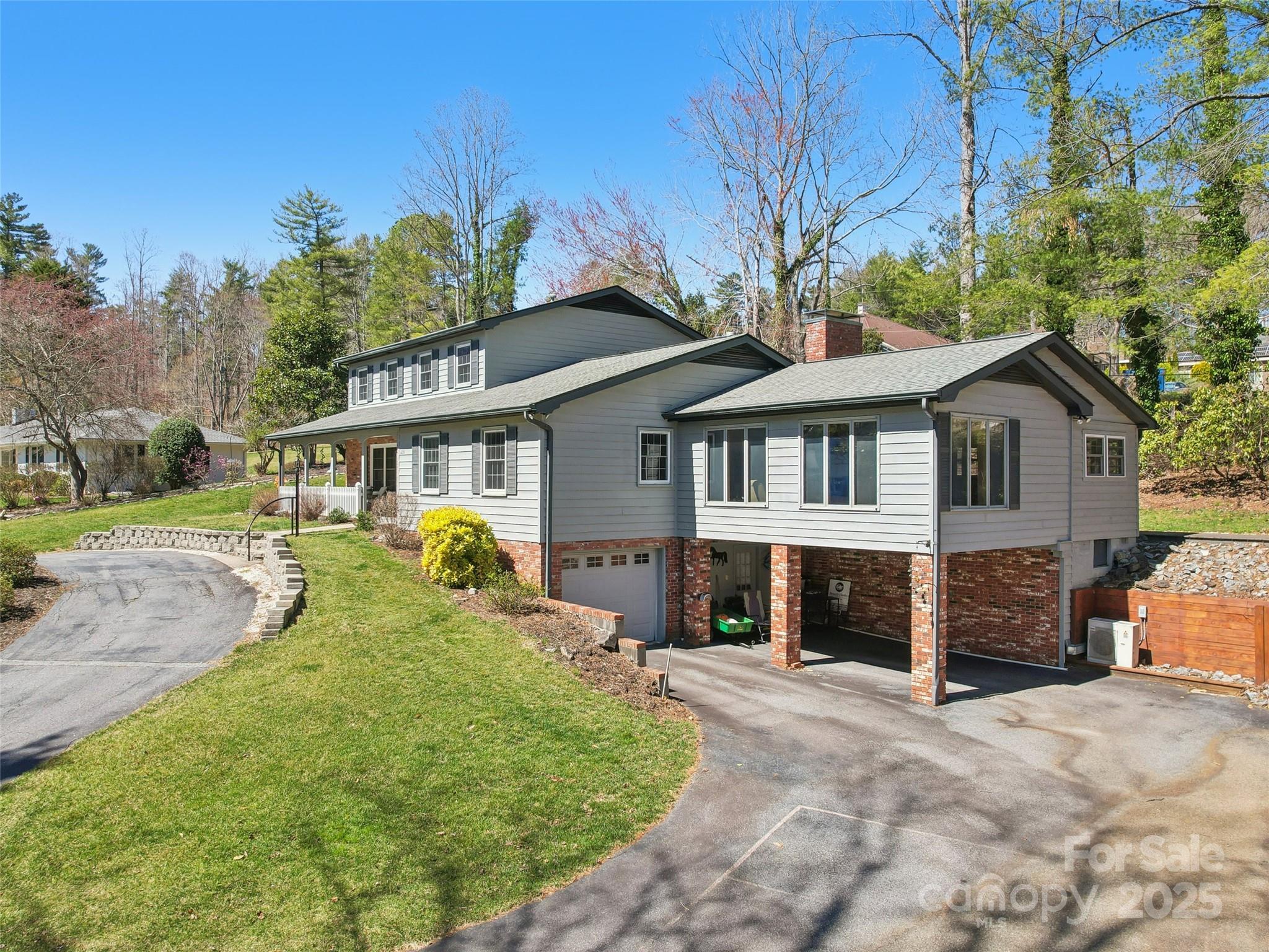 1231 Ashby Lane