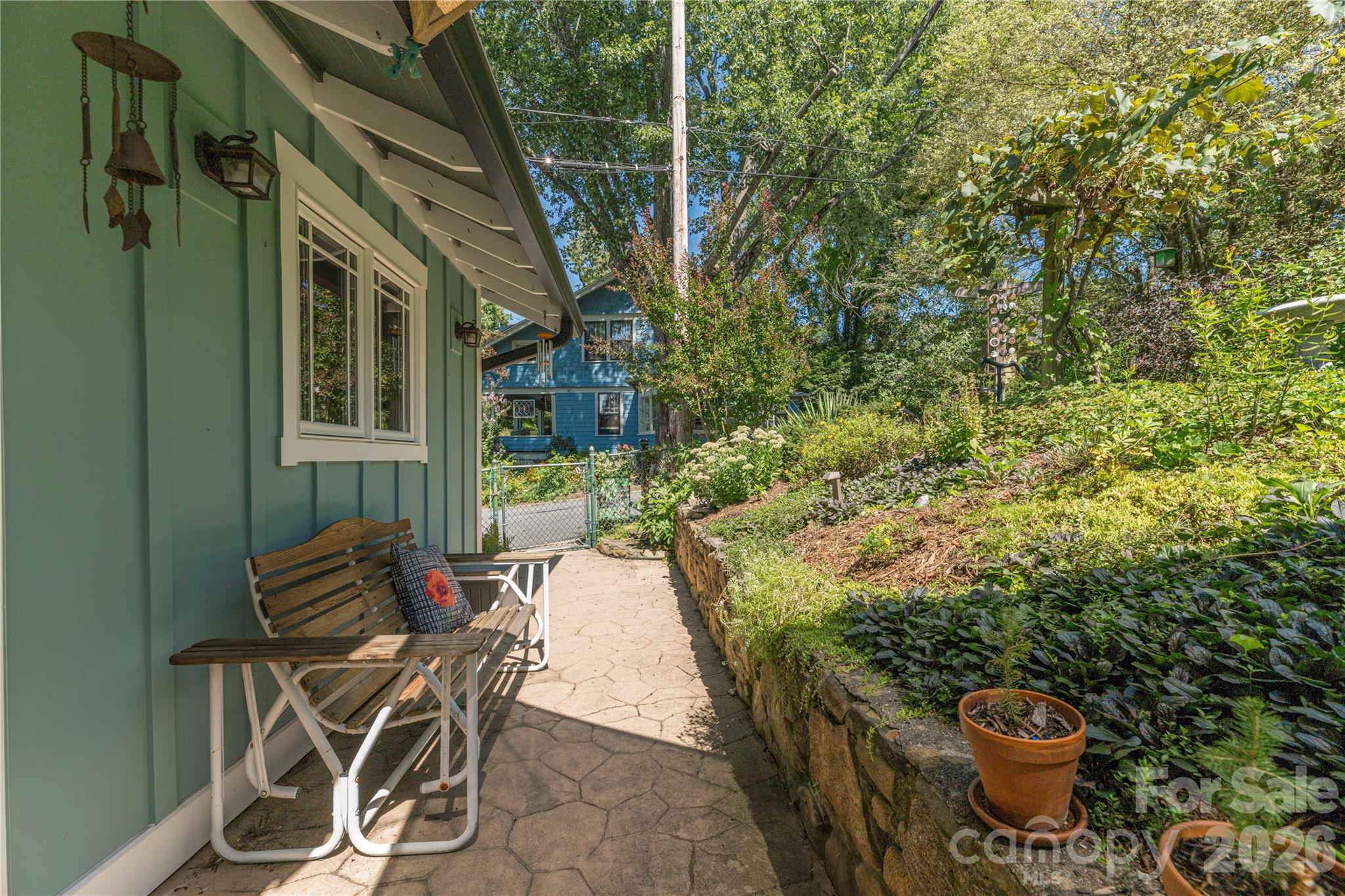 29 Hillside Street