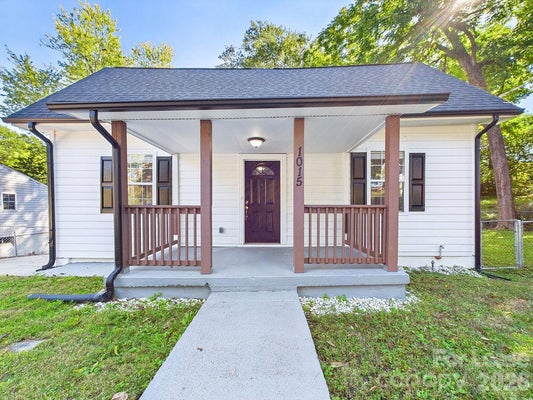 1015 W 4TH AVE, GASTONIA, NC 28052 - Image bc2a8ba5bce3c917daf97bb5a5e1b132/3685404057