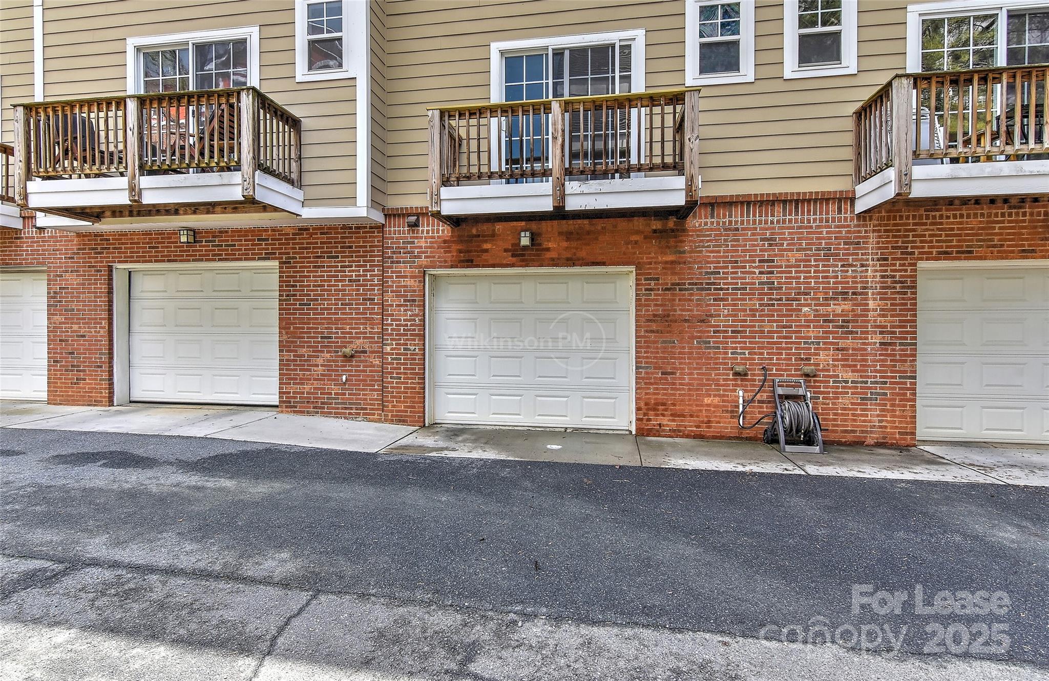 Elizabeth Court - Residential Lease