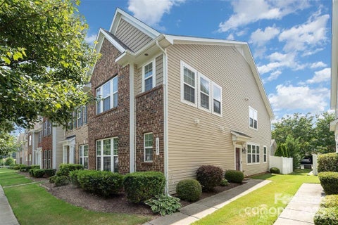 Photo of 8245 Viewpoint Lane, Cornelius, NC 28031 (MLS # 4422783)