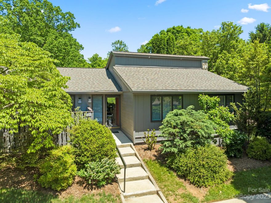 Enjoy living in a highly coveted community, known for its walking trails, clubhouse, outdoor heated pool, lake, and its engaged community. This end-unit home has 3 bedrooms and 2 bathrooms, all on one level. Hardwood floors, crown molding, and lots of light give this home warmth and comfort year-round. Kitchen has granite countertops, a tile backsplash, and stainless steel appliances, along with an eat-in breakfast nook. Dining room has ample space for a table and sideboard for entertaining. The living room is spacious and feels even more expansive, thanks to the adjoining screened-in patio. Large primary bedroom has an ensuite bathroom and walk-in closet. Bedrooms have carpeting, ceiling fans, and good-sized closets. Bathrooms have shower/tub combination with tile on walls and floors. Courtyard, off the kitchen, is the perfect place to grill. Washer and dryer convey, and don’t miss the extra storage space in attic! Furnishings are negotiable to make this a turnkey purchase.