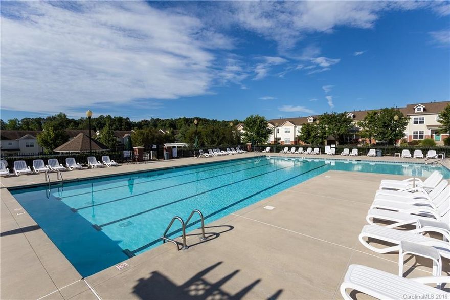 Resort like amenities, greenway access to Birkdale Village shopping and restaurants. This mid level unit is freshly painted, newly carpeted and move-in ready! Spacious split bedroom floor plan which includes an office or additional family room. Zero exterior maintenance or lawn care, one designated parking space and deeded garage helps set this unit apart from the others. All appliances convey. Enjoy all the best parts of homeownership in Alexander Chase. Call your agent to preview today!!