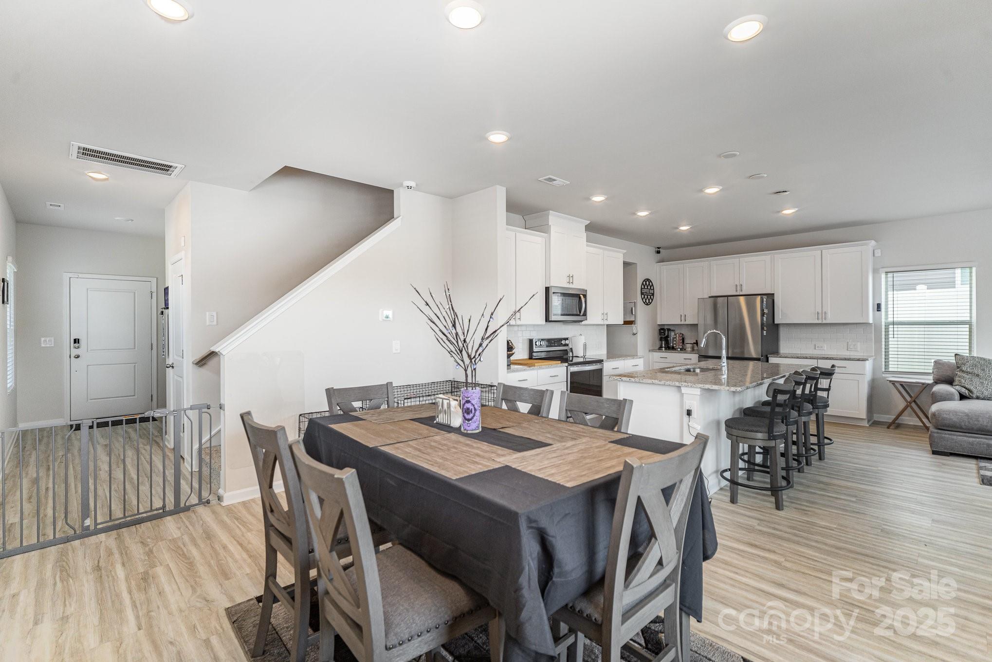 1010 Harry Court
