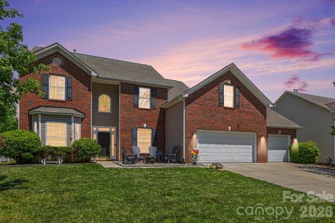 Photo of 3028 Streamlet Way, Indian Trail, NC 28110 (MLS # 4378503)