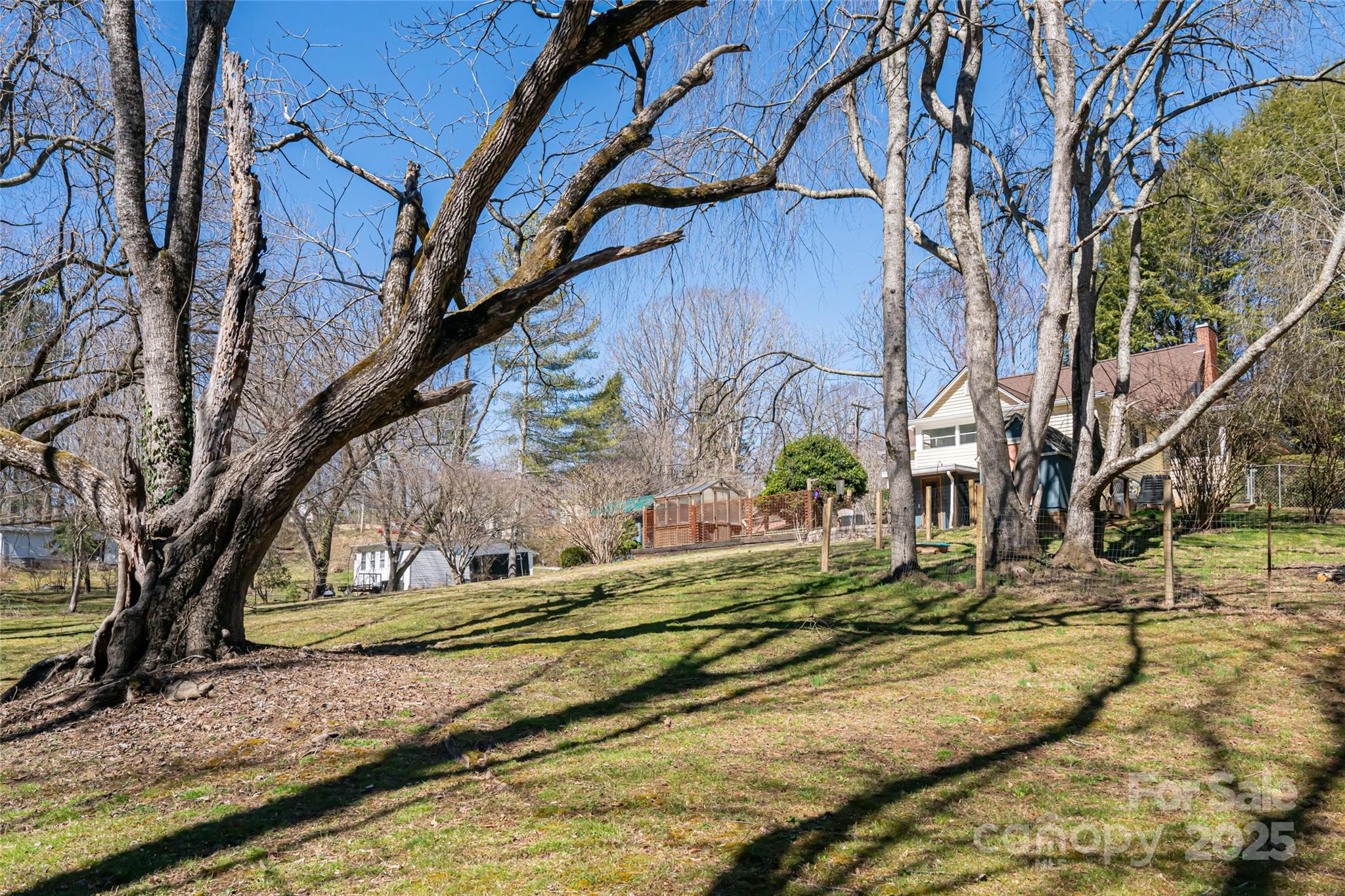 Laurelwood - Residential