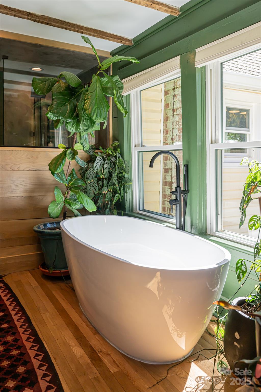 Laurelwood - Residential