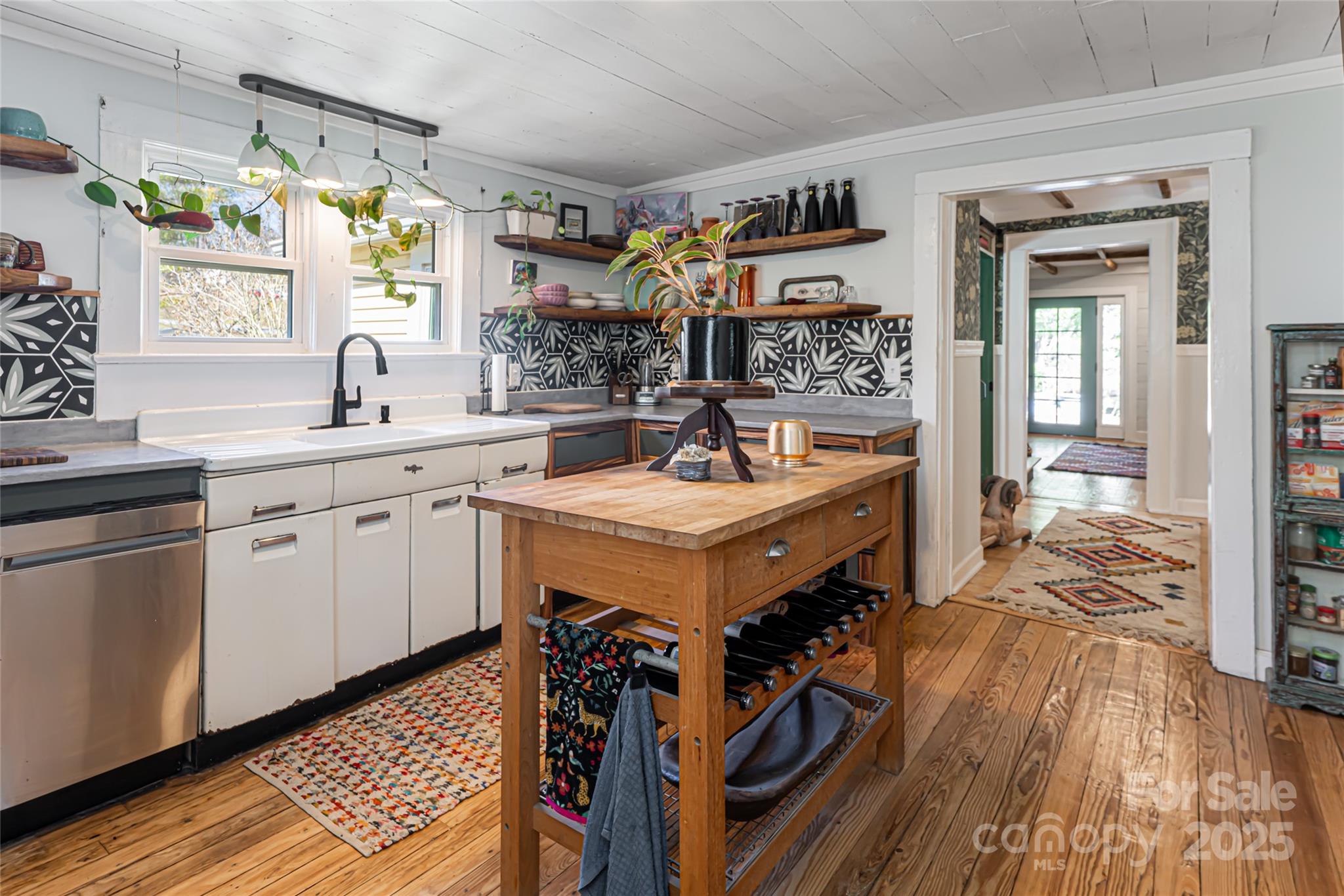 Laurelwood - Residential