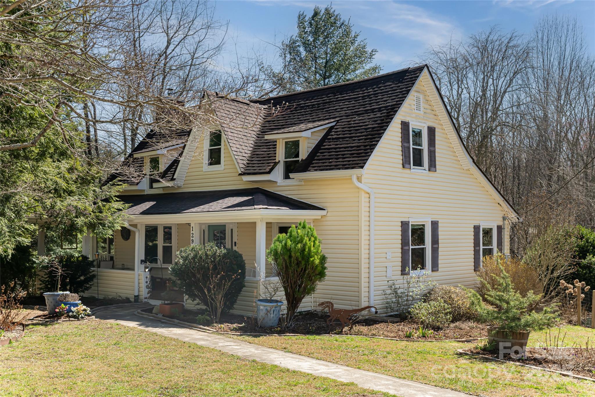 Laurelwood - Residential